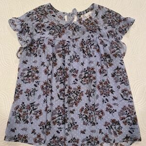 DR2 floral top with back tie at neck